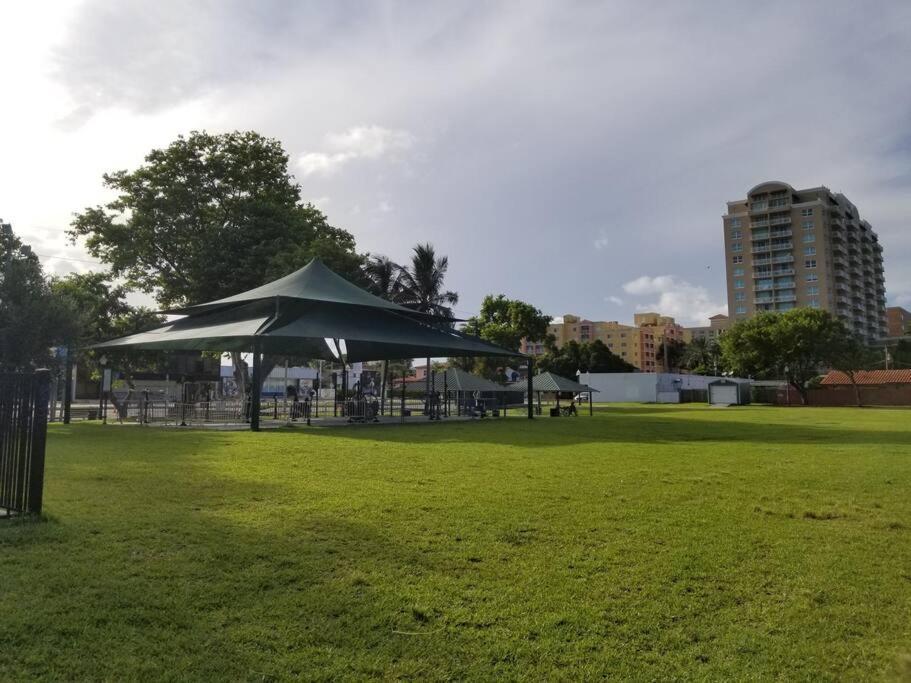 My Lovely Home In Miami 15 Minutes From The Beach Kültér fotó